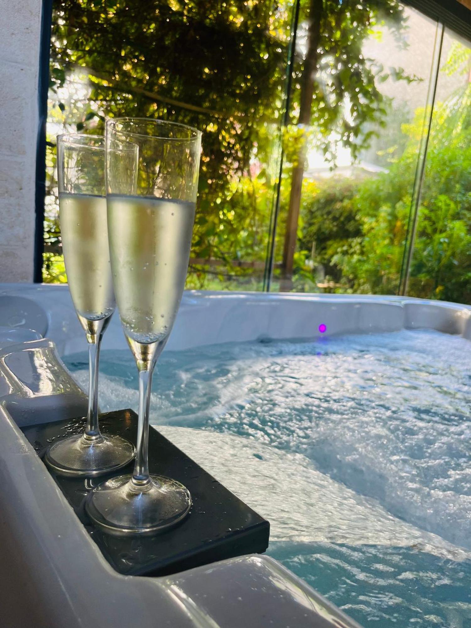 Feifei'S Home & Spa - Luxe 10 Min Paris อานีแย-ซูร์-แซน ภายนอก รูปภาพ